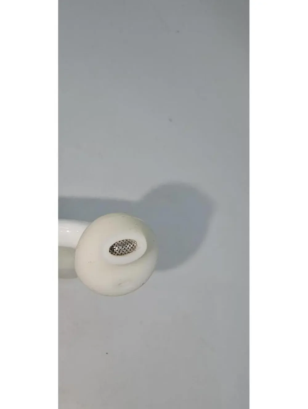 White Samsung Wired Earbuds with Inline Microphone